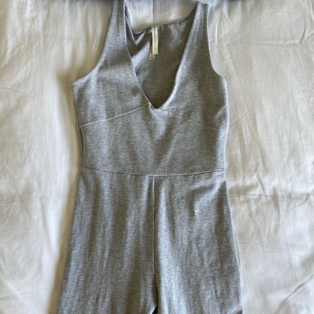 The Group by Babaton
Organic Soft Contour V-Neck Jumpsuit